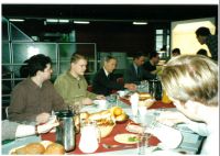pictures/2002/2002-10 lunch herstart